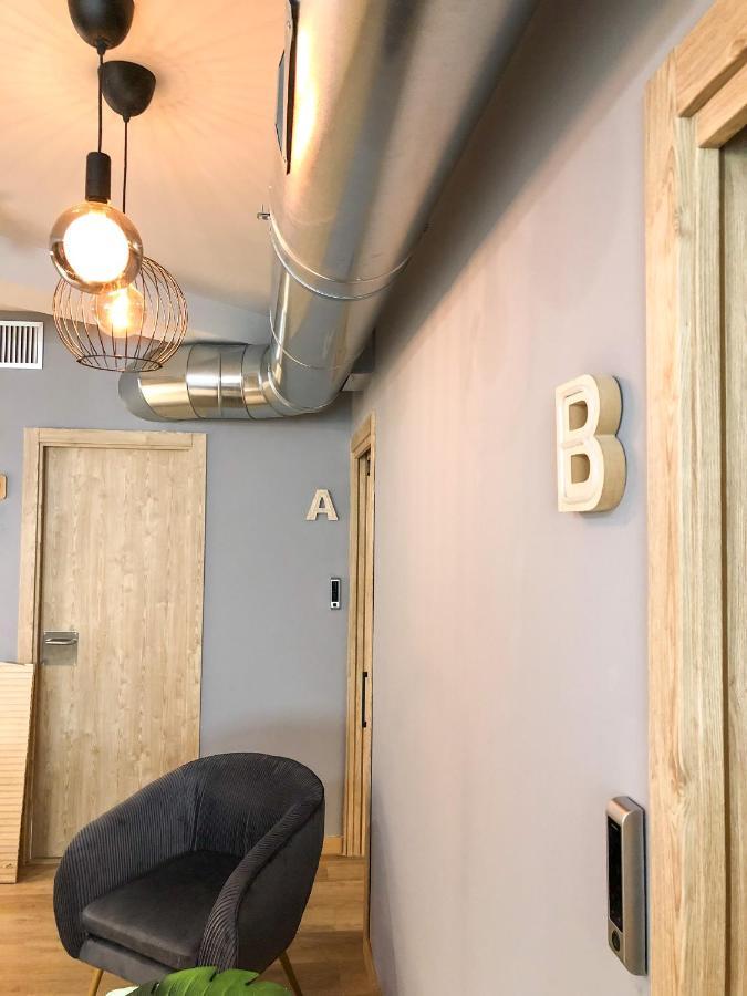 The Pod Suite Hostel Blasco Valencia Exterior foto